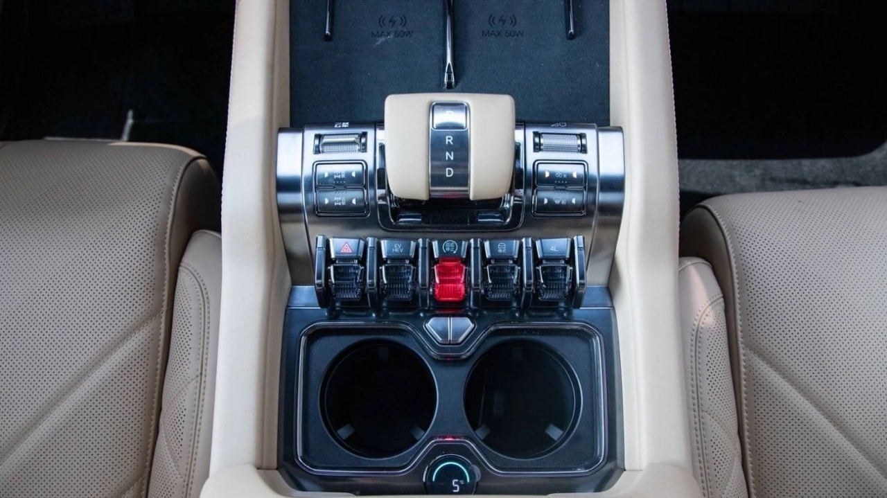 BYD Leopard 8 Gallery
