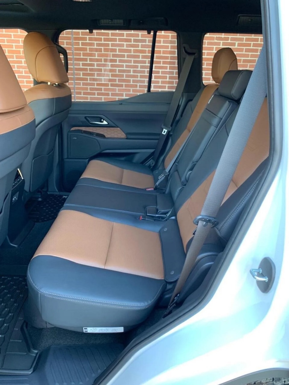 Lexus GX 550 Gallery