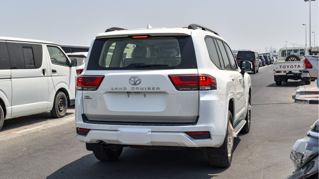 Toyota Land Cruiser 300 Gallery