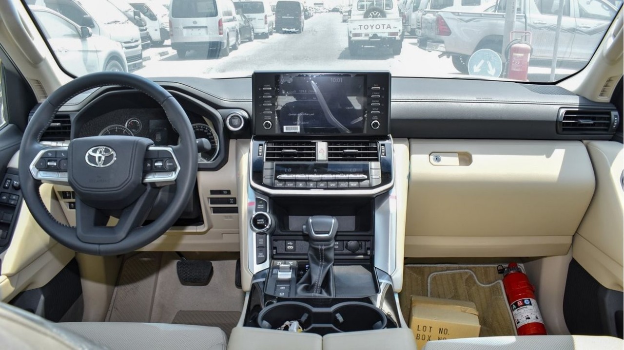Toyota Land Cruiser 300 Gallery