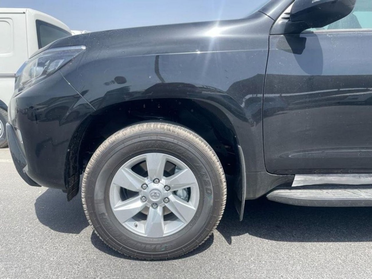 Toyota Prado 2.8 L Gallery