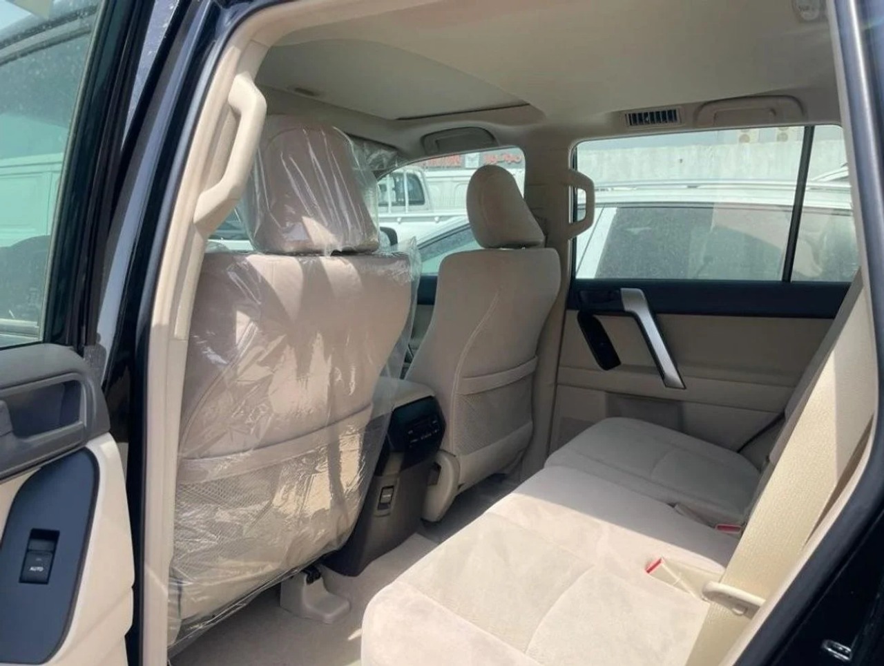 Toyota Prado 2.8 L Gallery