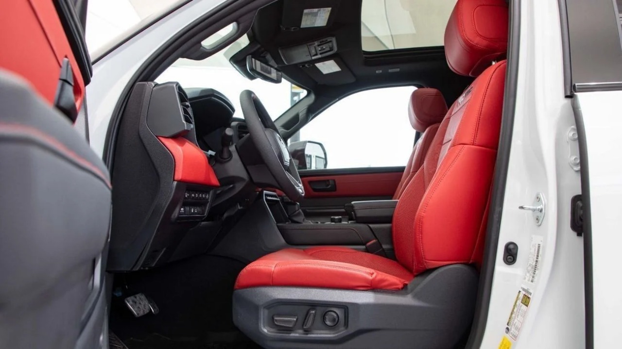 Toyota SEQUOIA Gallery