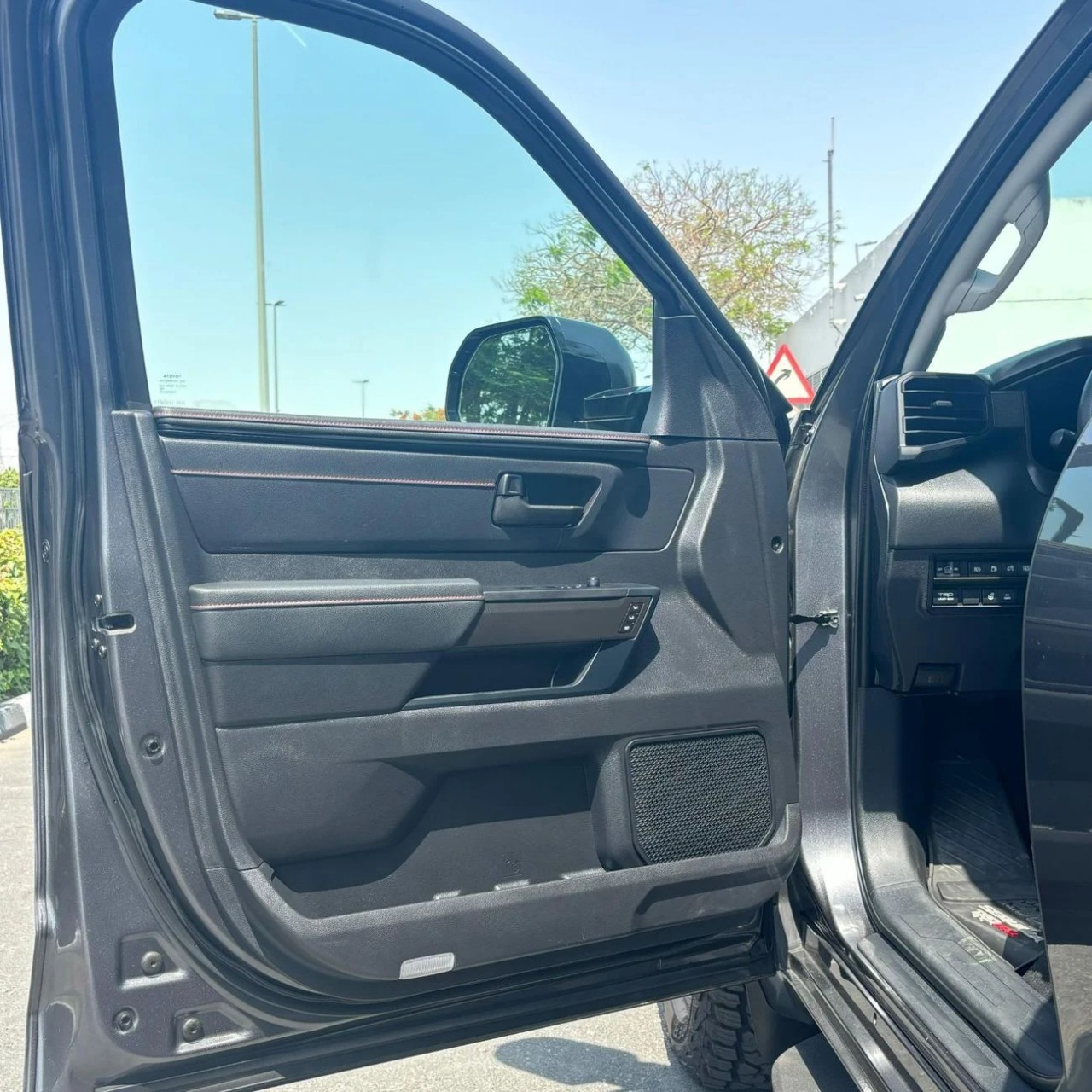 Toyota SEQUOIA TRD Gallery
