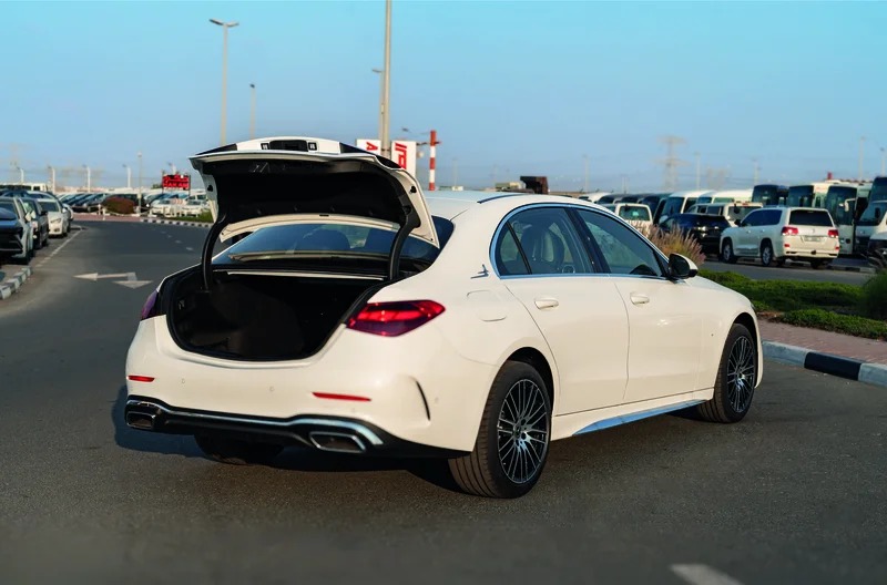 Mercedes Benz C-Class C200 L Gallery