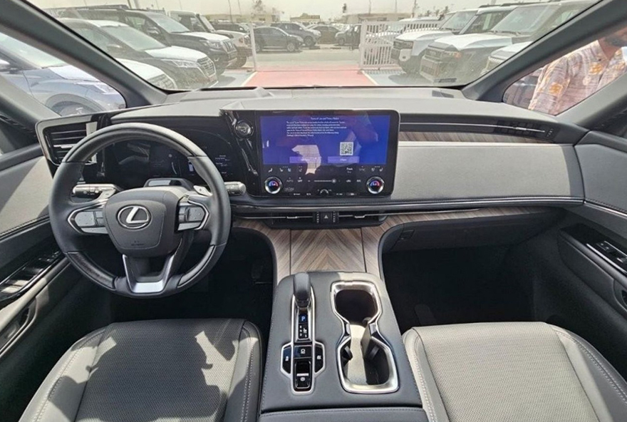 Lexus LM Gallery